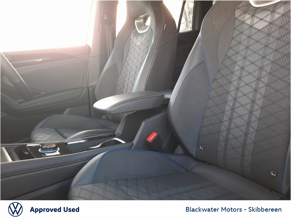 2025 Volkswagen Tayron - image 4