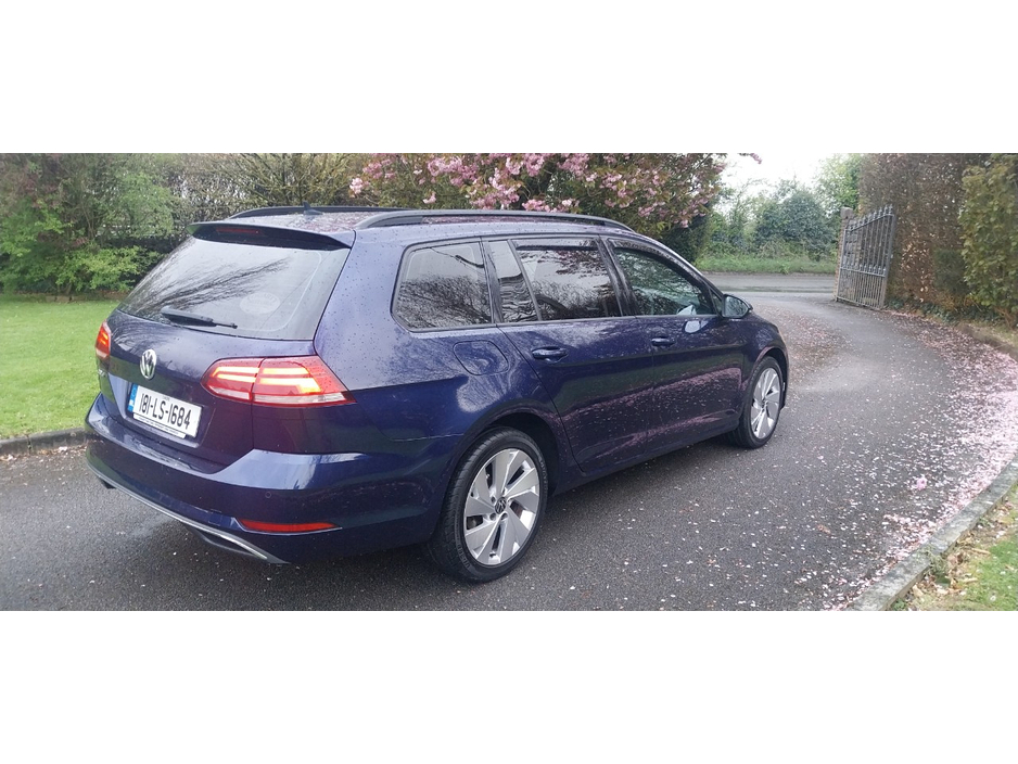 2018 Volkswagen Golf - image 6