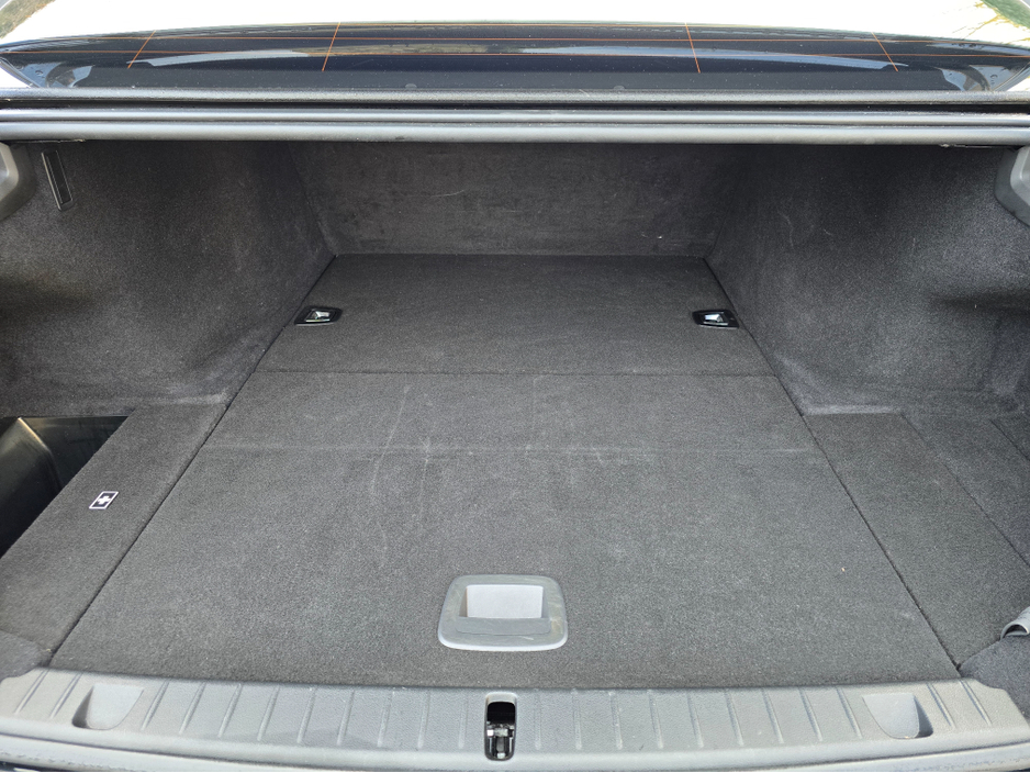 2018 BMW 7 Series - image 37