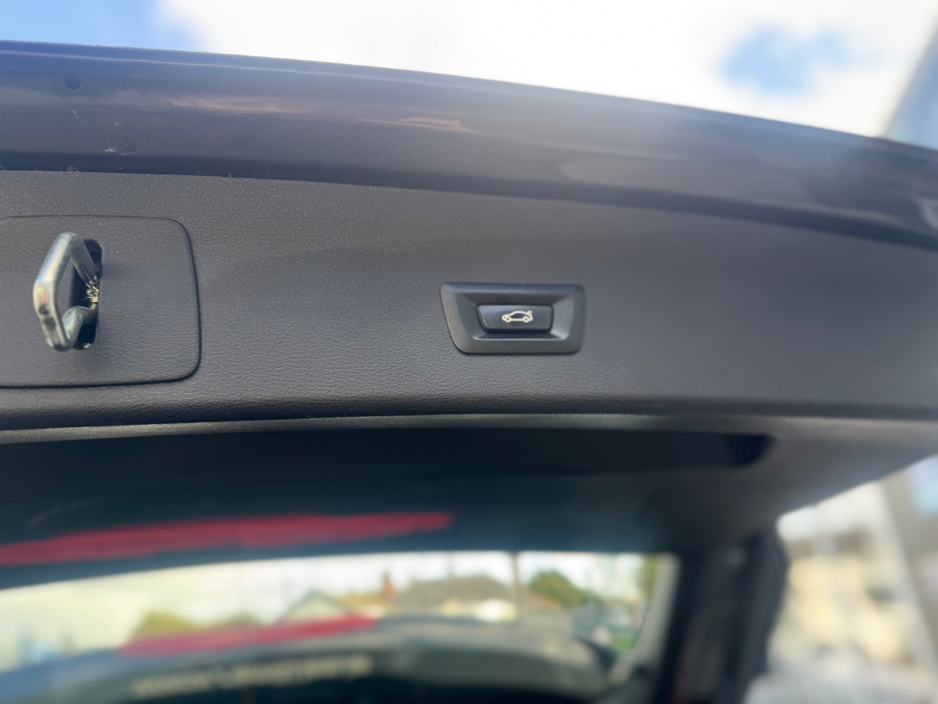 2021 BMW X1 - image 12