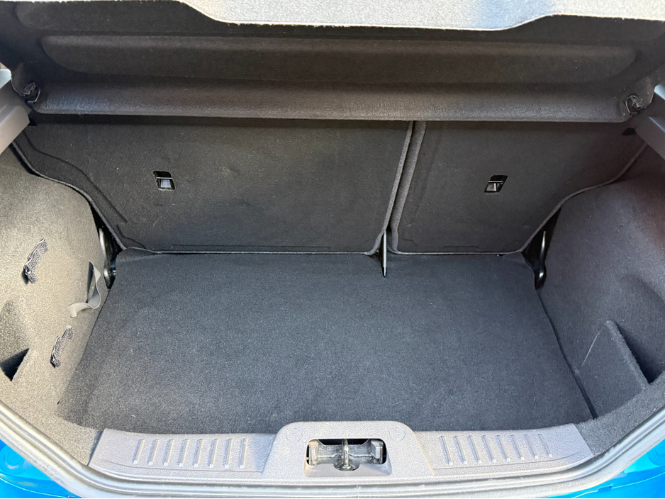 2015 Ford Fiesta - image 7