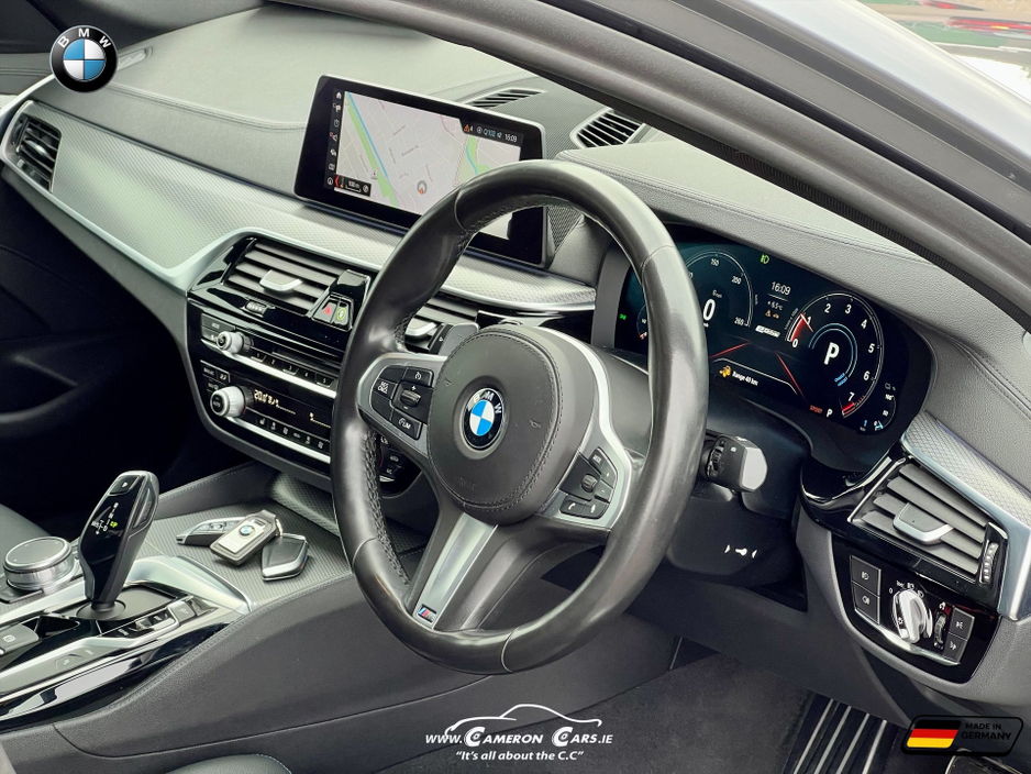 2019 BMW 5 Series - image 13