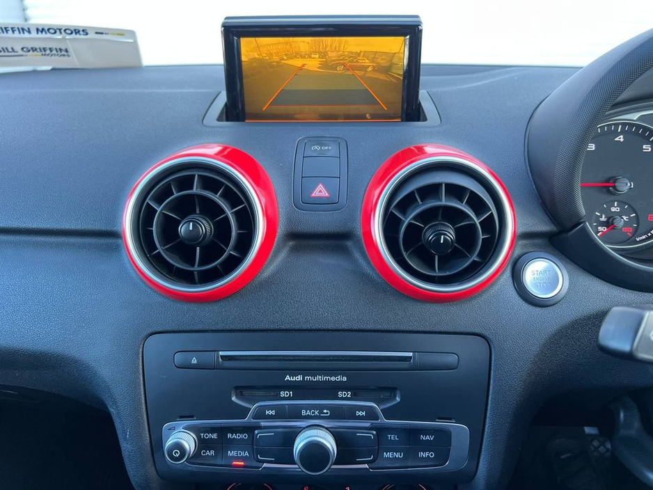 2015 Audi A1 - image 7