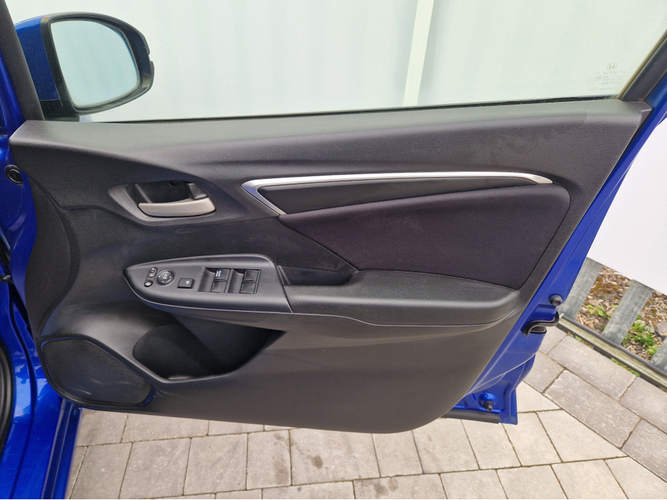 2014 Honda Fit - image 14