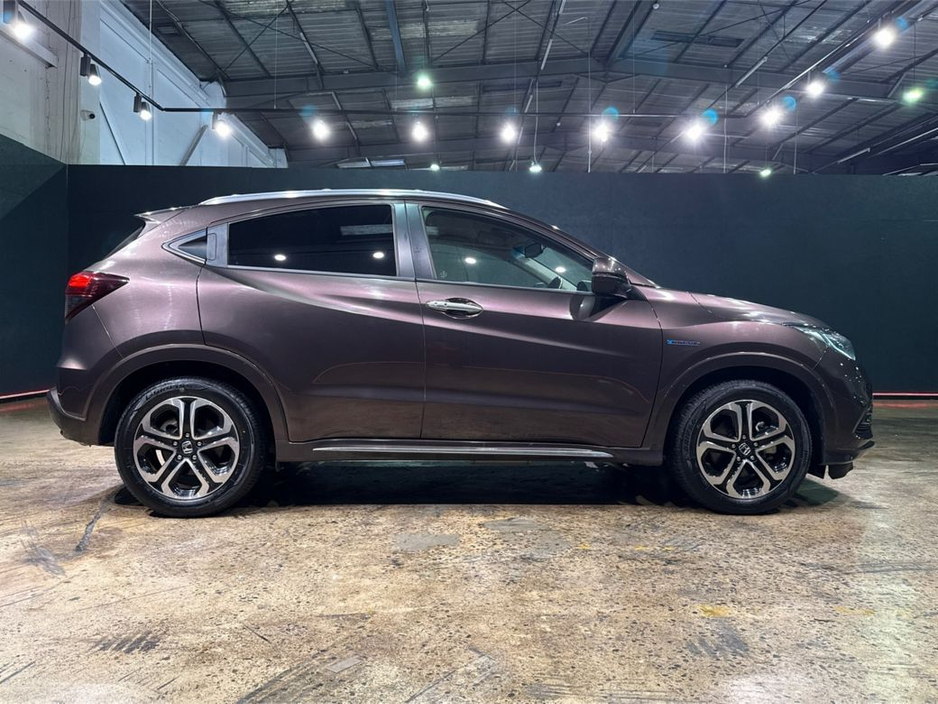 2019 Honda Vezel 1.5 HYBRID SUV - BROWN LEATHER INTERIOR - FACTORY ALLOYS - PADDLE SHIFT - CRUISE CONTROL - REAR CAMERA €20,950