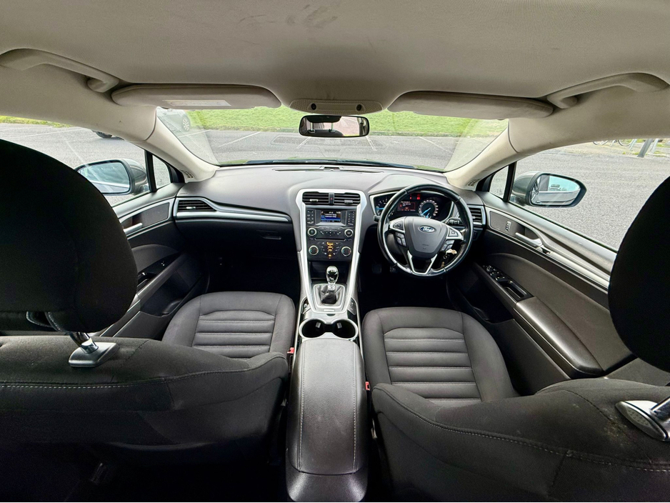 2015 Ford Mondeo - image 9