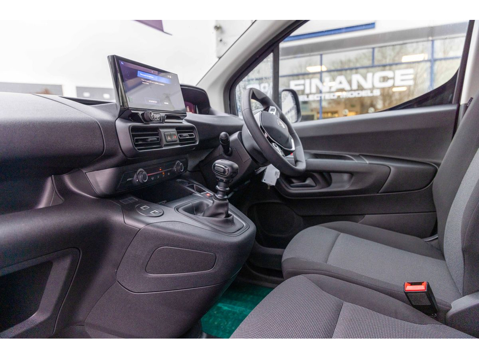 2026 Peugeot Partner 2026 - PRE REG OFFER - PARTNER PRO PLUS1.5 HDI 100 65 €22,750