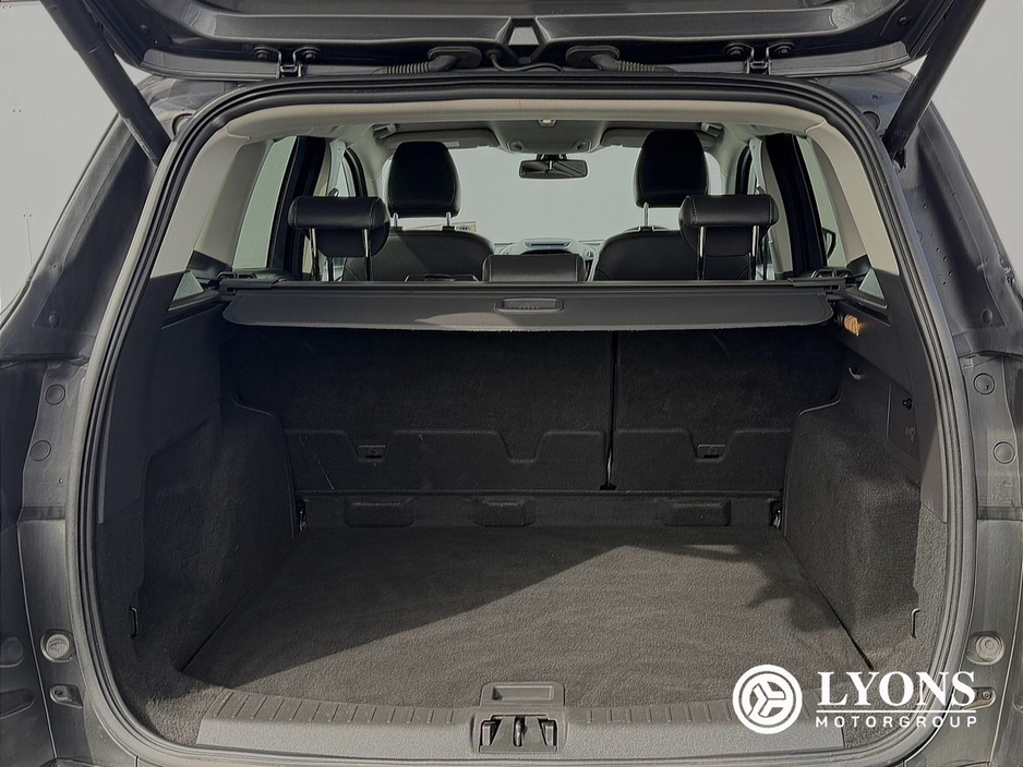 2018 Ford Kuga - image 10