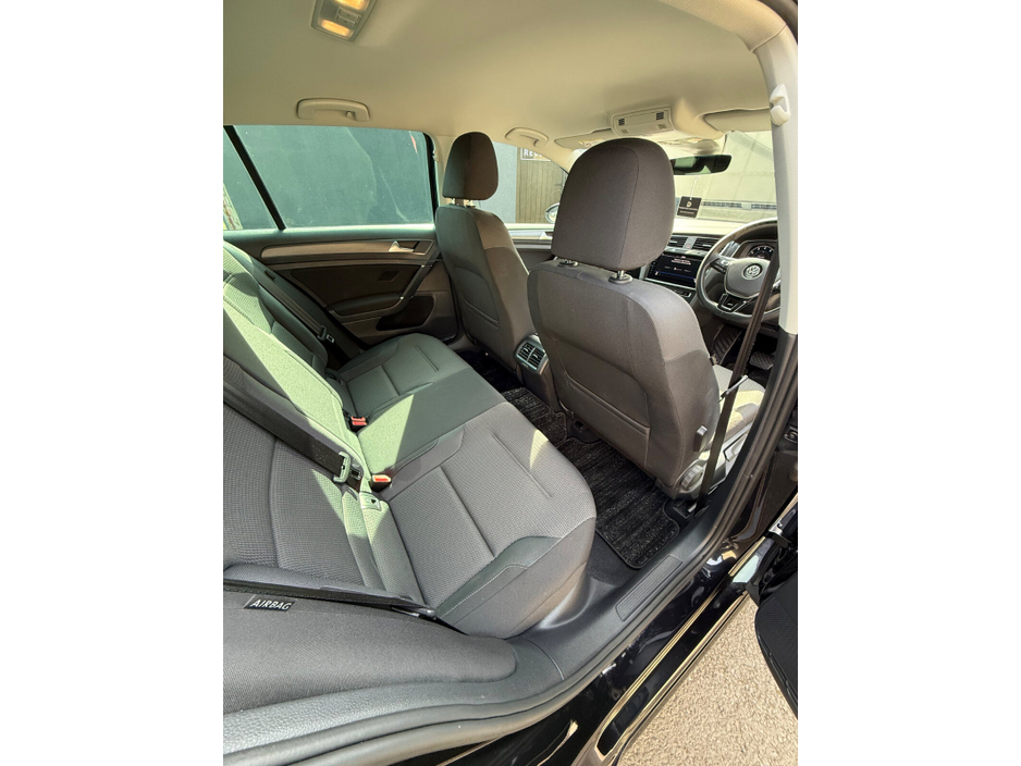 2018 Volkswagen Golf - image 14