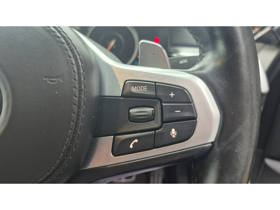 2018 BMW 5 Series - image 20