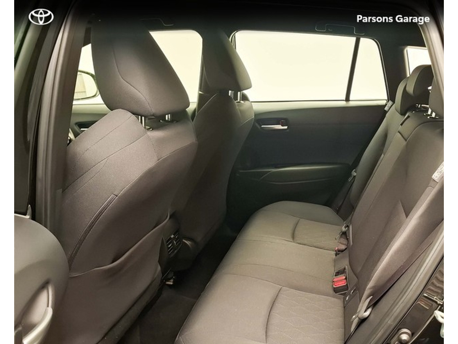 2024 Toyota Corolla Cross CROSS LUNA 1.8 €33,995