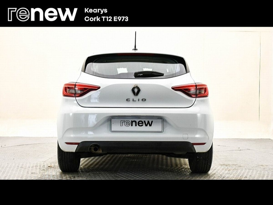 2022 Renault Clio - image 10