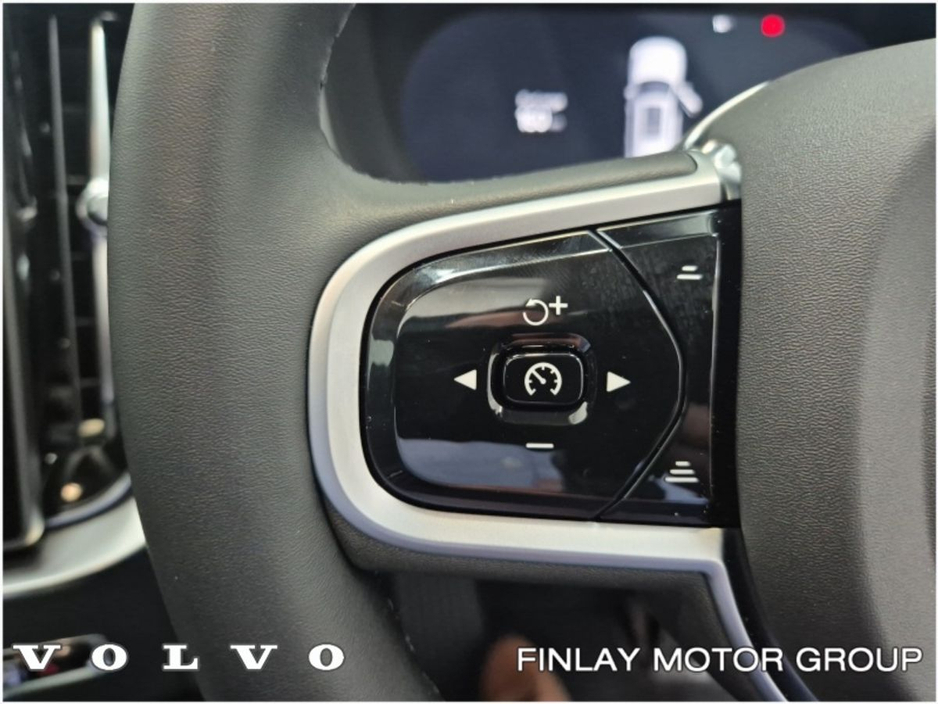 2026 Volvo XC90 - image 16