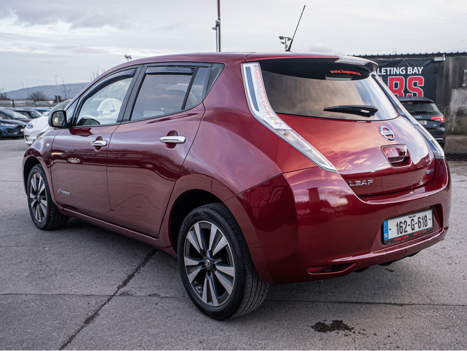 2016 Nissan Leaf - image 15
