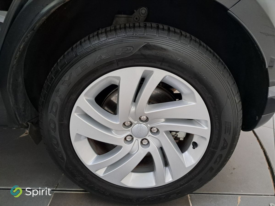 2022 Land Rover Range Rover Evoque - image 9