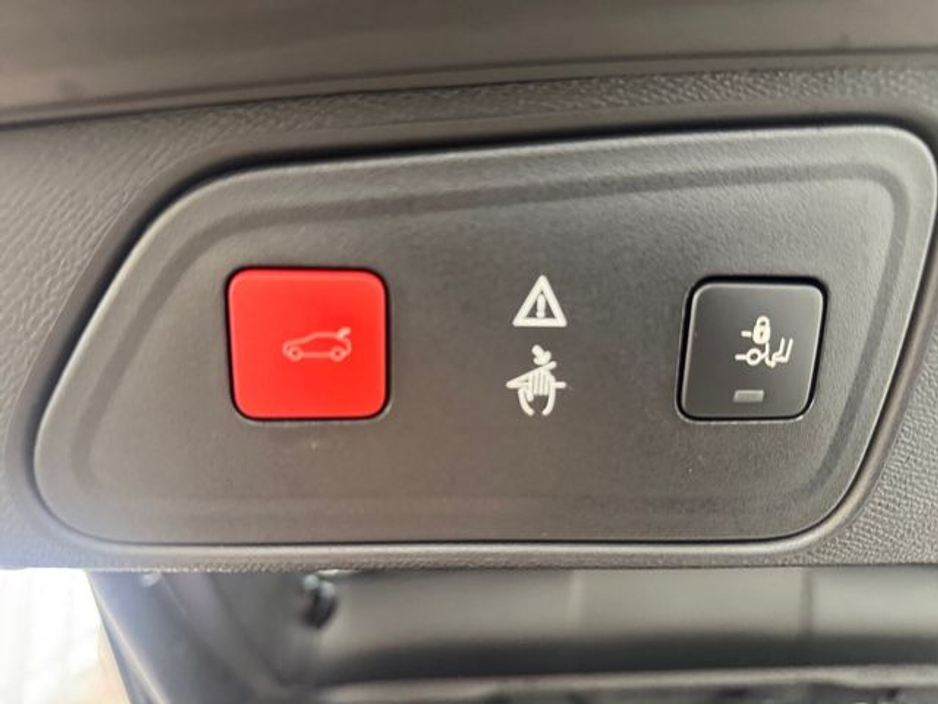 2018 Peugeot 3008 - image 19