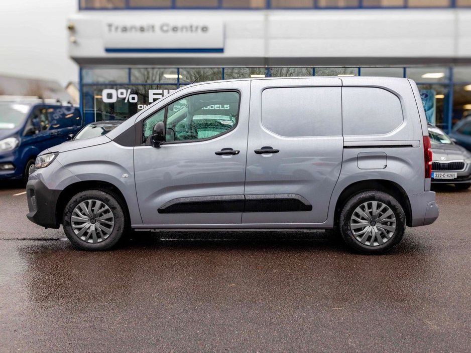 2026 Peugeot Partner - image 11