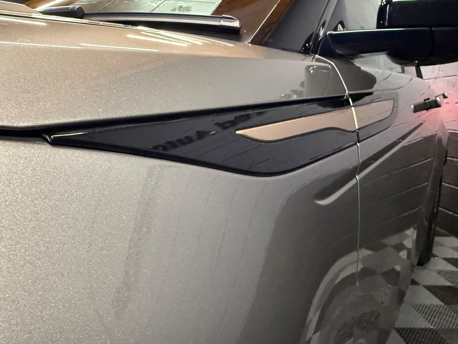 2022 Land Rover Range Rover Evoque - image 28