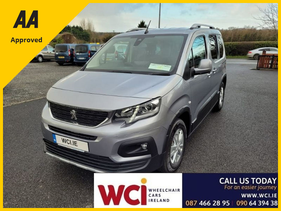 2022 Peugeot Rifter - image 2