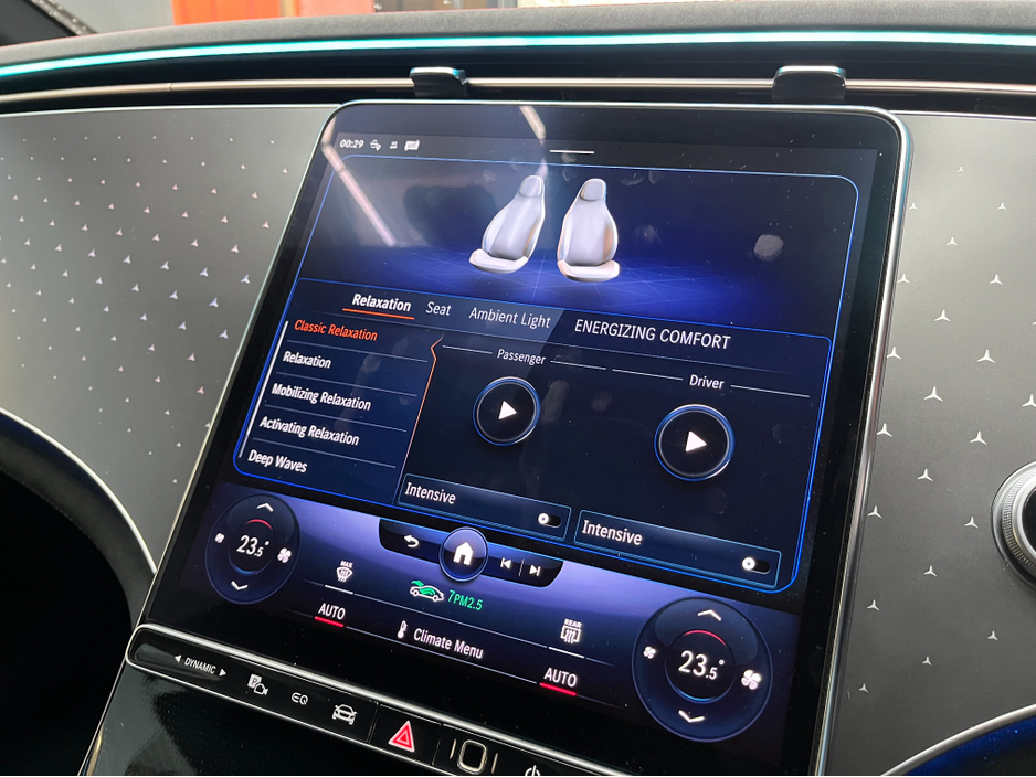 2022 Mercedes-Benz EQE €41950 2022 MERCEDES-BENZ EQE 350+ / CRUISE CONTROL / 360° PARKING CAMERA / ELECTRIC MEMORY HEATED & MASSAGING SEATS / AMBIENT LIGHTS / PADDLE SHIFTERS / APPLE CARPLAY / PANORAMIC SUNROOF €41,950