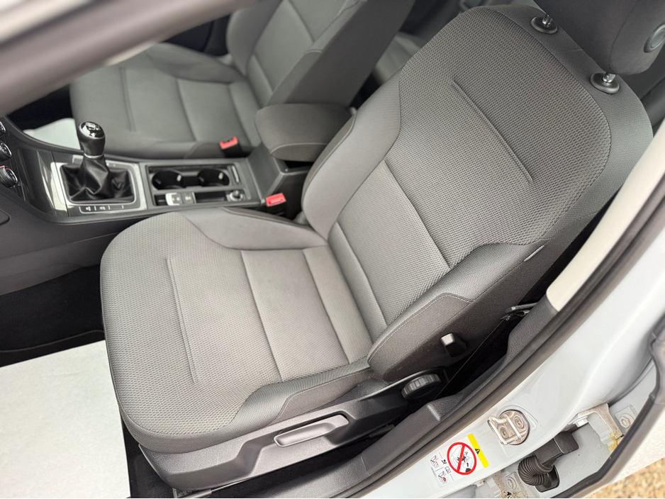 2018 Volkswagen Golf SE NAVIGATION 1.5 TSI BLUEMOTION TECHNOLOGY, 1.4, MANUAL, 2 YEAR NCT, LOW TAX, LOW INSURANCE €16,995