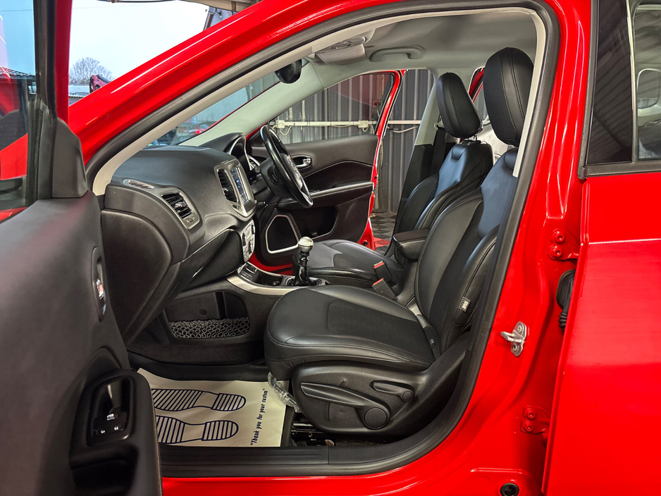 2019 Jeep Compass - image 17