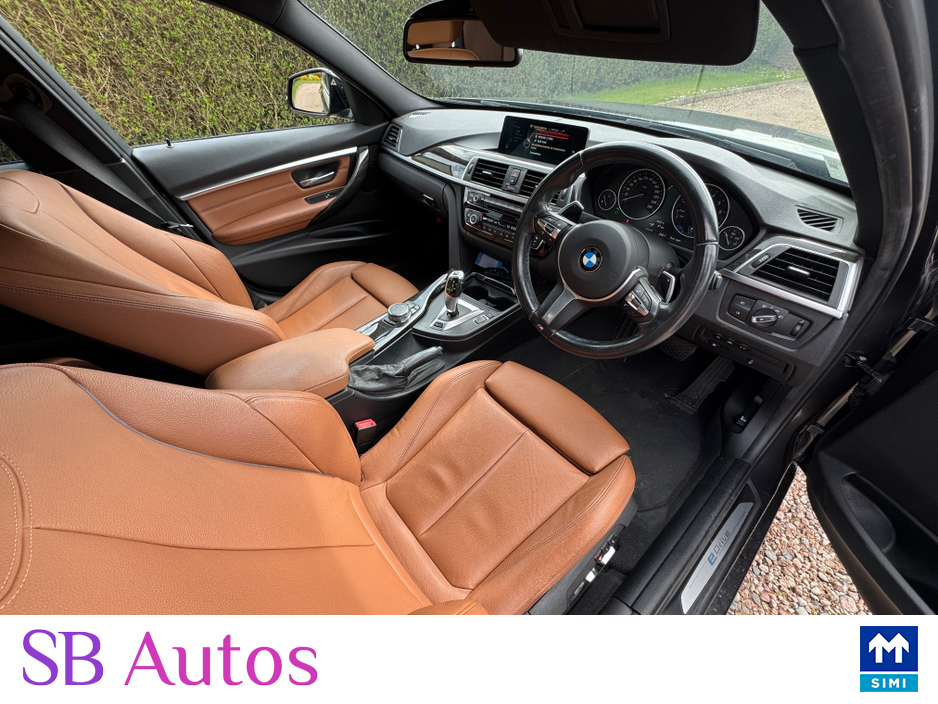 2016 BMW 3 Series - image 11