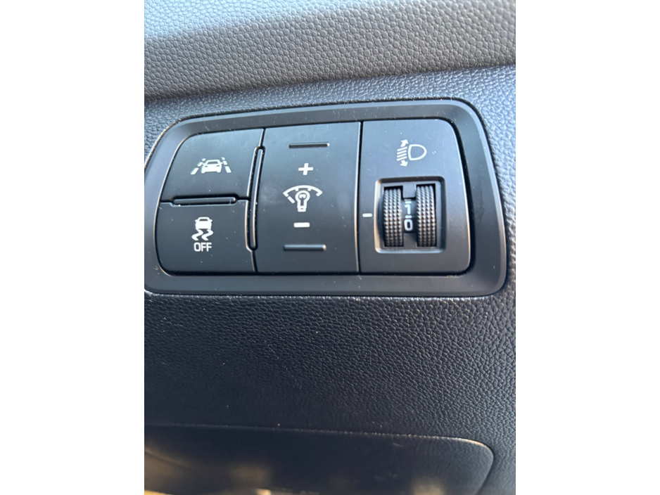 2016 Hyundai i20 - image 22