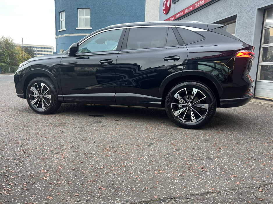 2025 MG HS - image 9