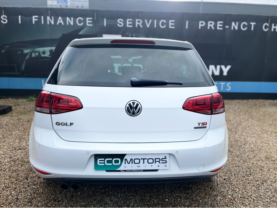 2013 Volkswagen Golf - image 5