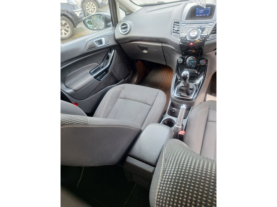 2017 Ford Fiesta TITANIUM TURBO €10,500