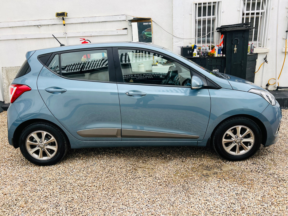 2017 Hyundai i10 - image 10