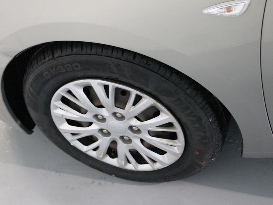 2016 Kia Ceed - image 27