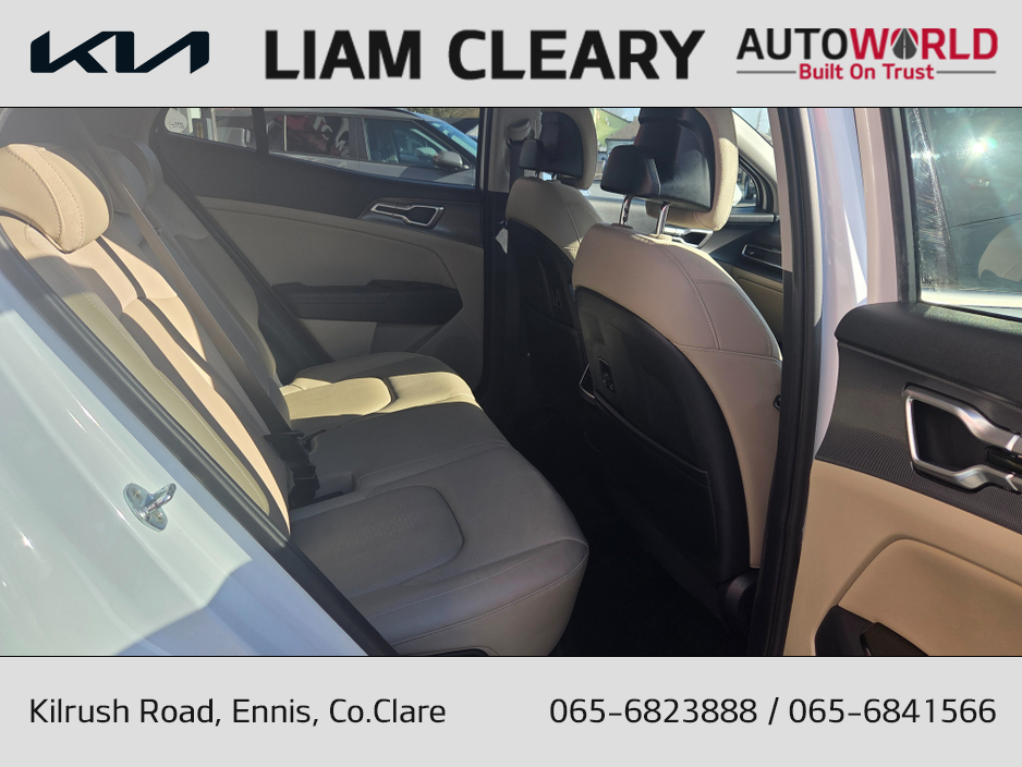 2022 Kia Sportage - image 9