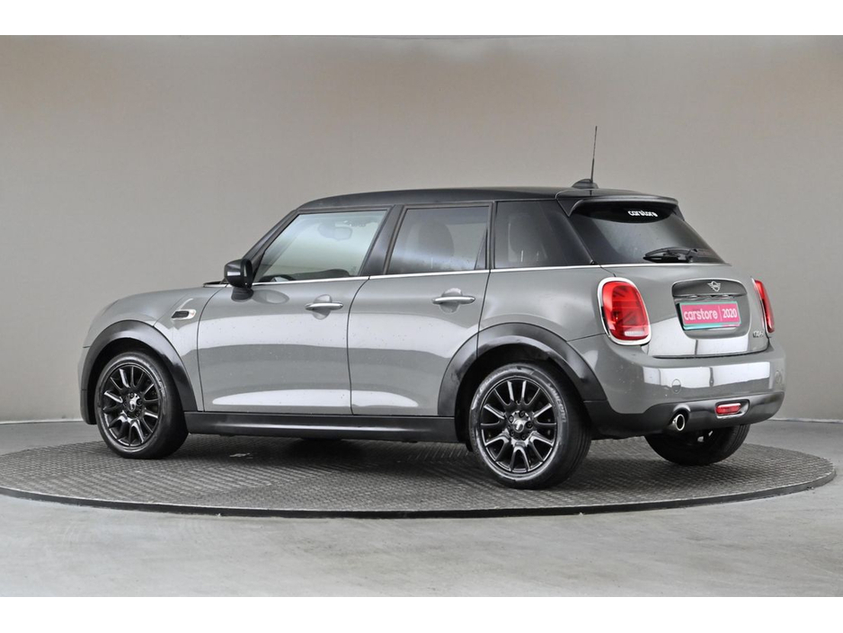 2020 MINI Hatch - image 6