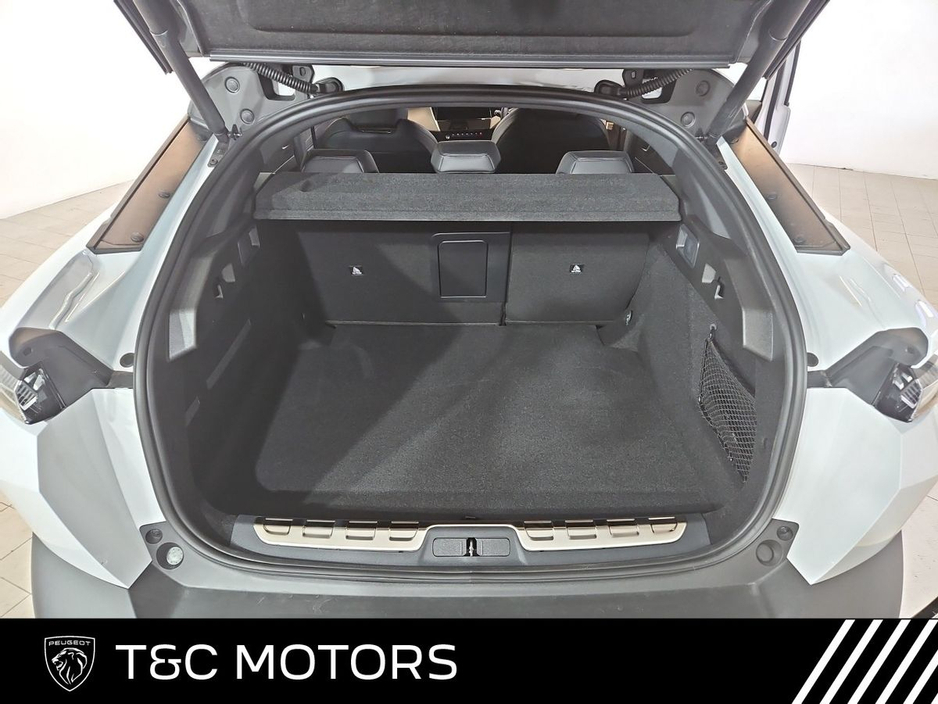 2023 Peugeot 408 GT Model - Auto- Huge Spec - Adaptive Crusie control - 10" Dual screen €31,995