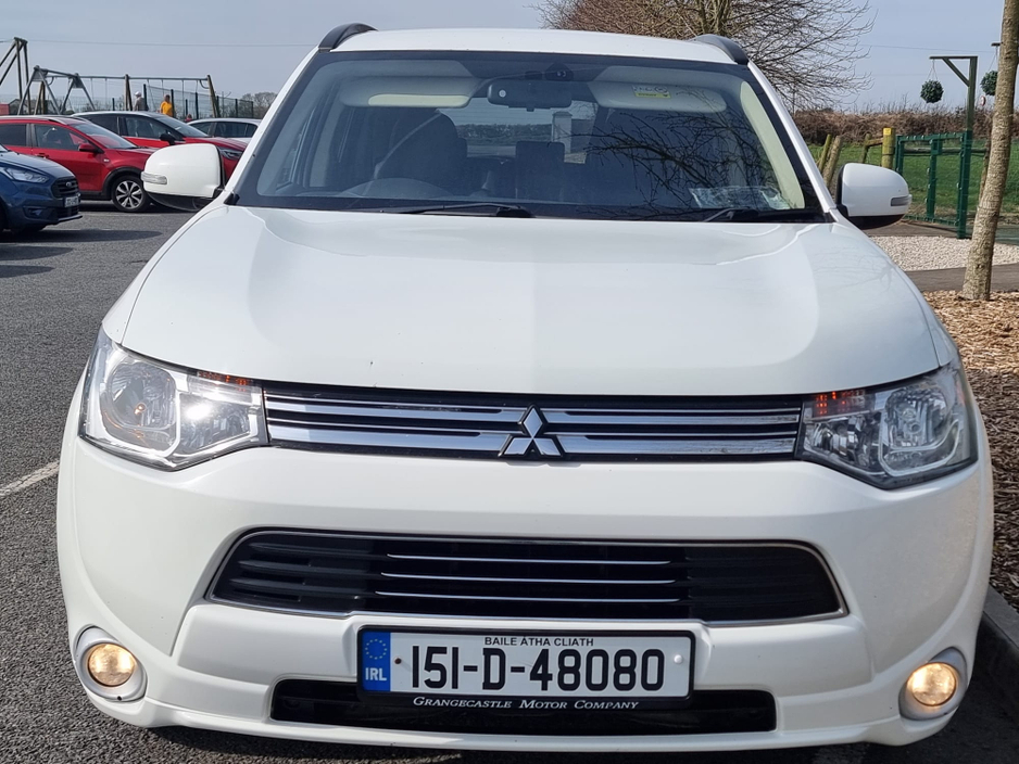 2015 Mitsubishi Outlander - image 5