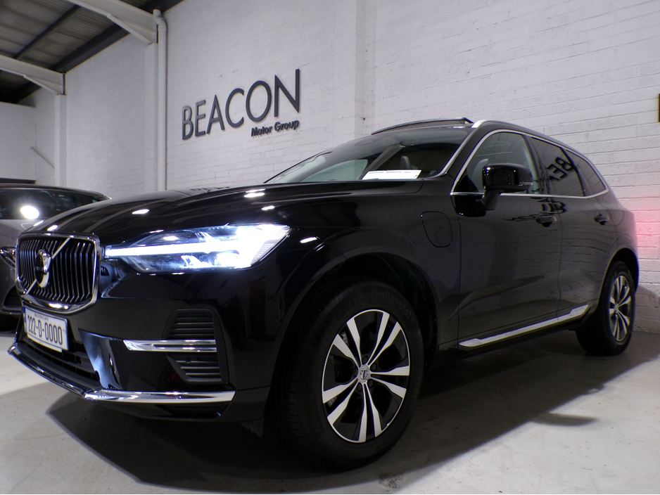 2023 Volvo XC60 *2023*ONLY 18,000 MILES*VOLVO XC60 RECHARGE 2.0 T6 350 PHEV AWD CORE BRIGHT EDITION*FULL VOLVO SERVICE HISTORY*PAN-SUNROOF*VOLVO ALLOY WHEELS*2 KEYS*FULL LEATHER HEATED SEATS*LANE PROTECTION*ACTIVE BR €47,900