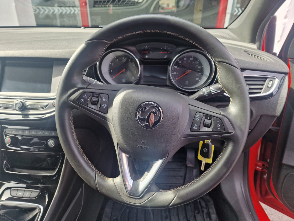 2017 Opel Astra - image 16