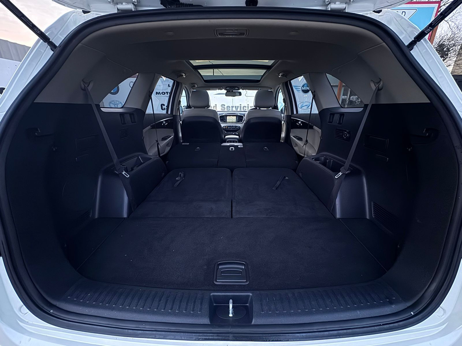 2017 Kia Sorento - image 31