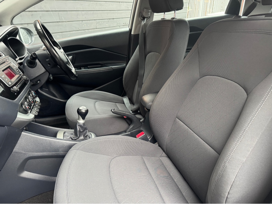 2015 Kia Rio - image 14