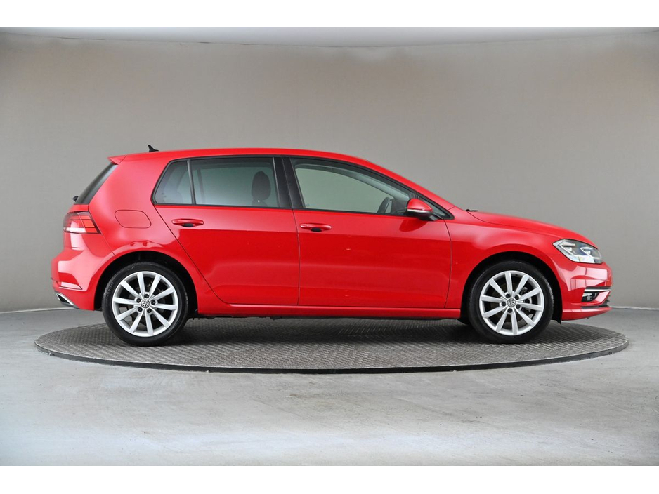 2019 Volkswagen Golf - image 11