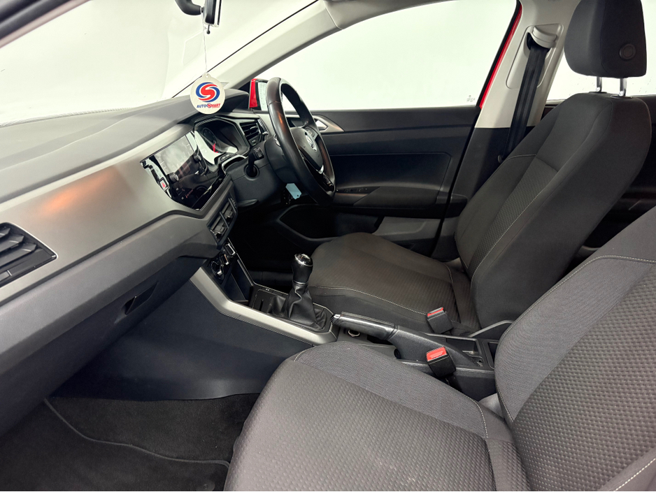 2018 Volkswagen Polo - image 4