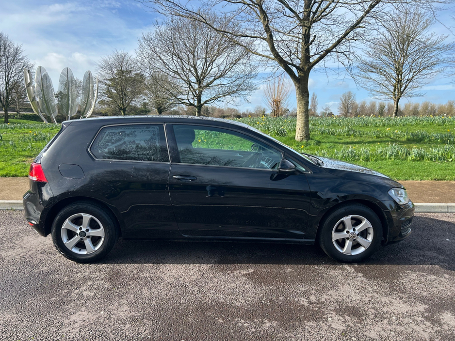 2016 Volkswagen Golf - image 3