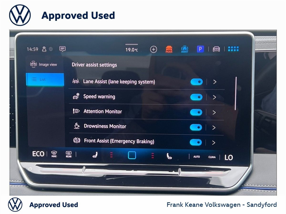 2025 Volkswagen Tiguan - image 16