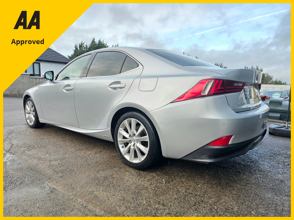 2015 Lexus IS 300 h * 2.5 PETROL/HYBRID * €13,900