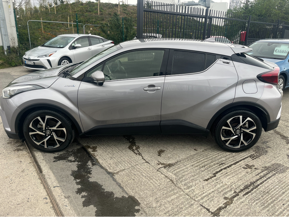 2018 Toyota C-HR - image 4