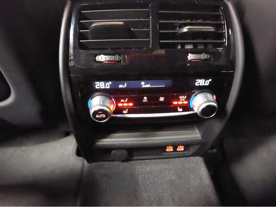 2020 BMW 5 Series - image 14