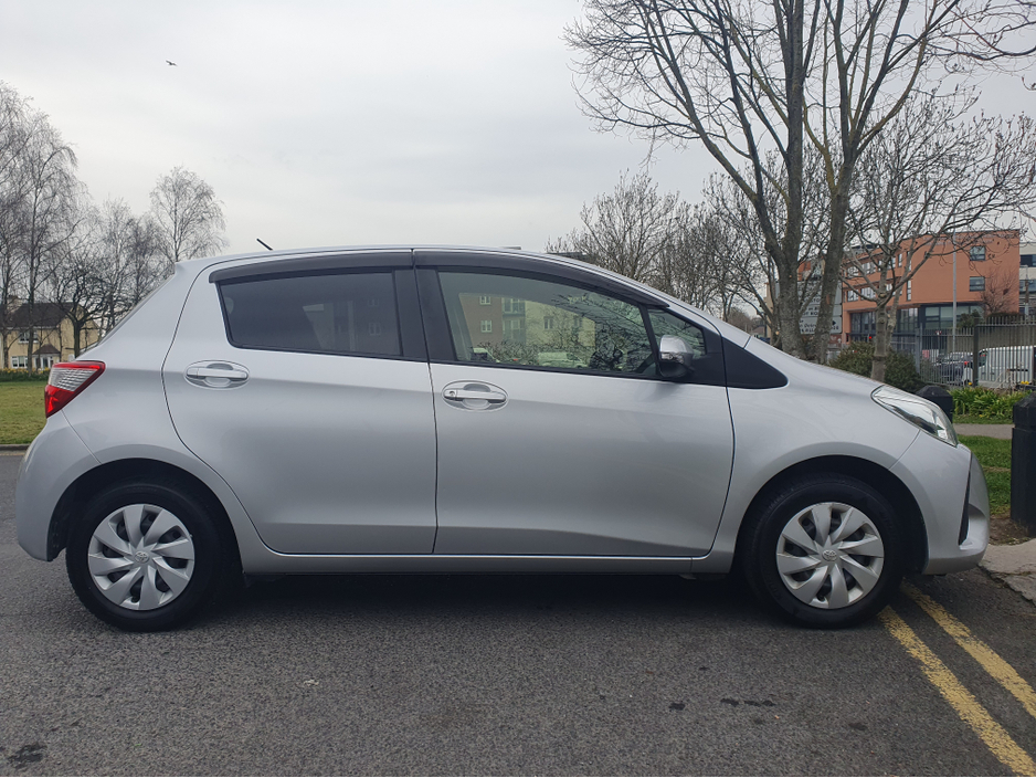 2018 Toyota Yaris - image 7