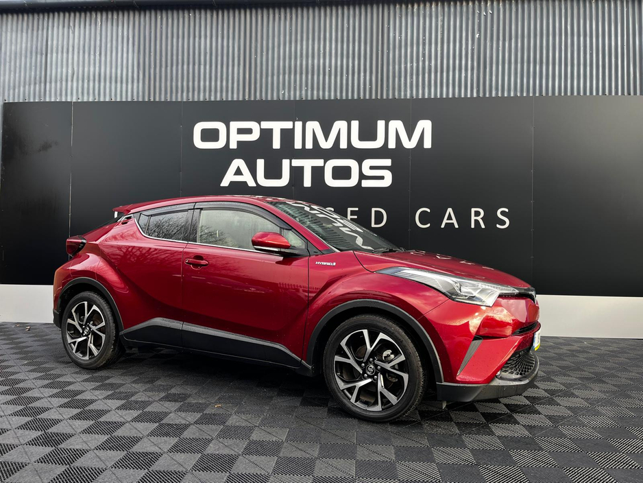 2018 Toyota C-HR Toyoya CHR 1.8 self charging hybrid, loads of extras €19,800